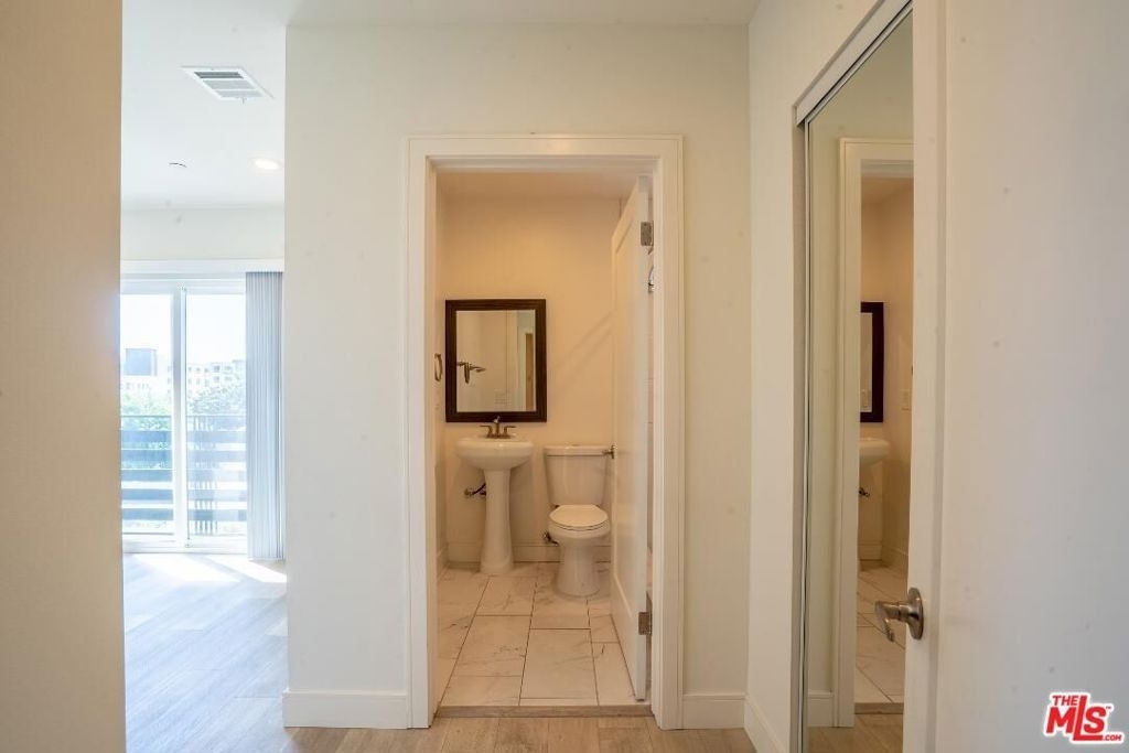 608 N Gramercy Place - Photo 5