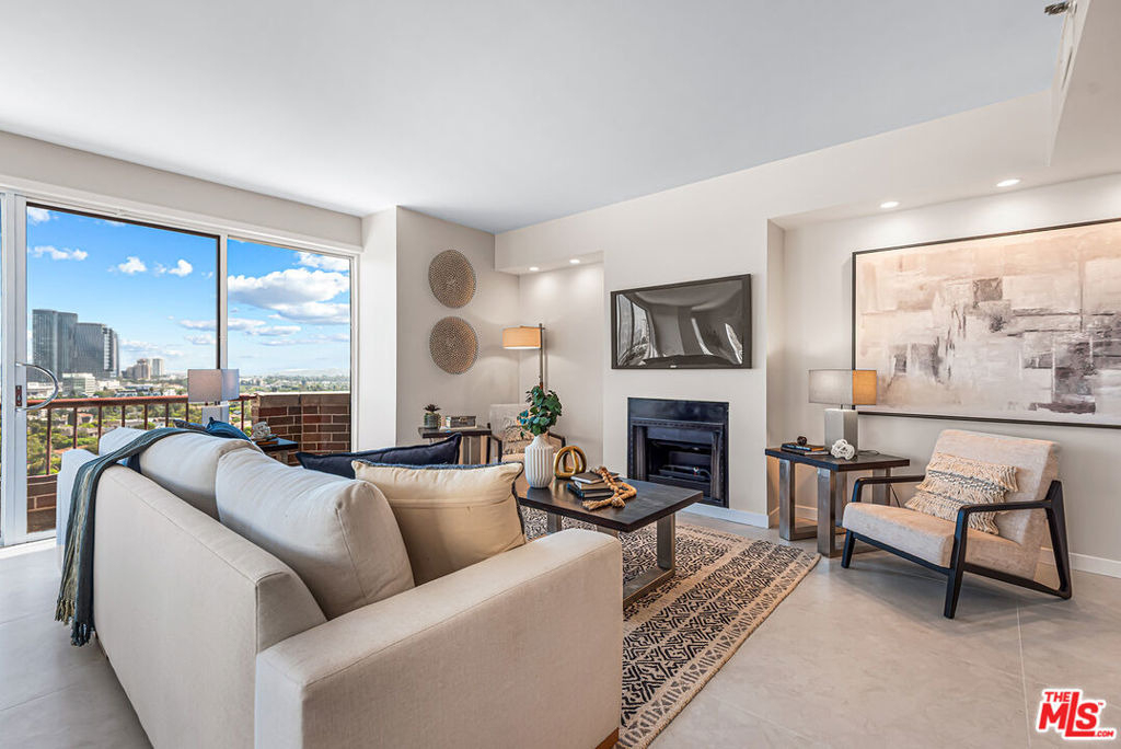 10550 Wilshire Boulevard - Photo 2