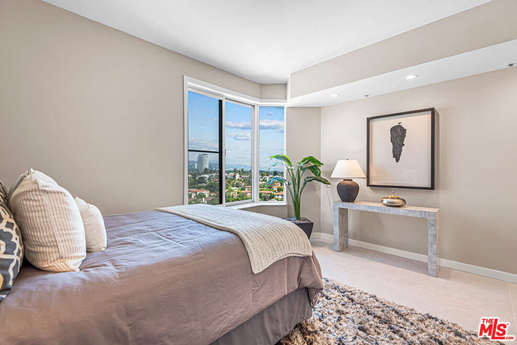 10550 Wilshire Boulevard - Photo 21