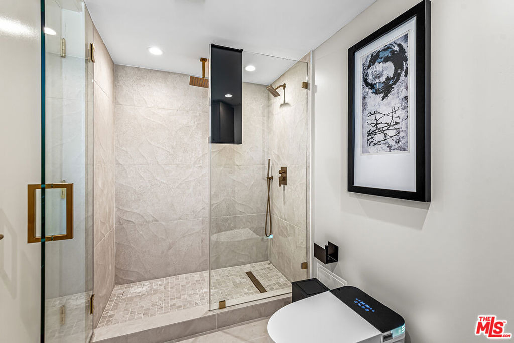 10550 Wilshire Boulevard - Photo 19