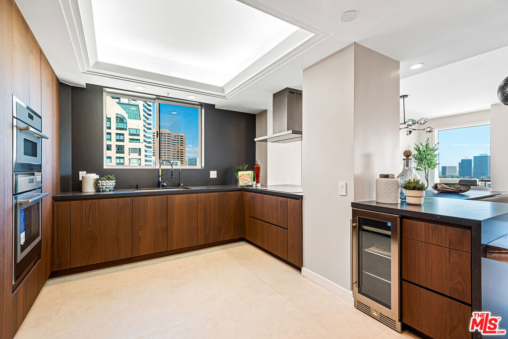 10550 Wilshire Boulevard - Photo 9