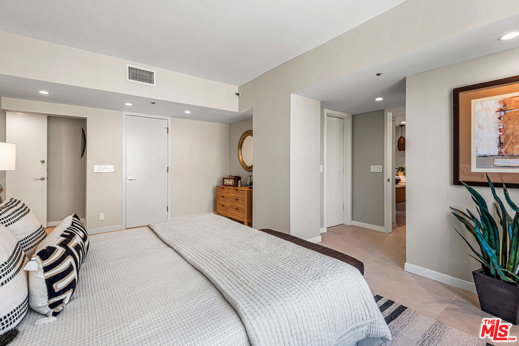 10550 Wilshire Boulevard - Photo 14