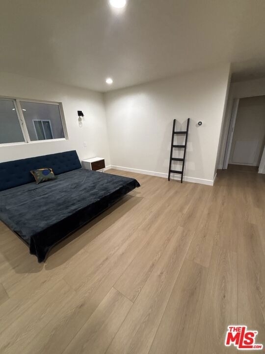 15147 Otsego Street - Photo 10