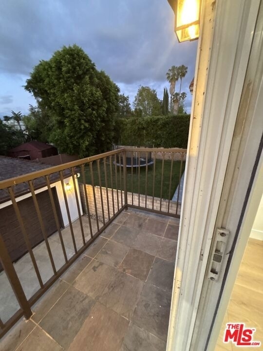 15147 Otsego Street - Photo 9