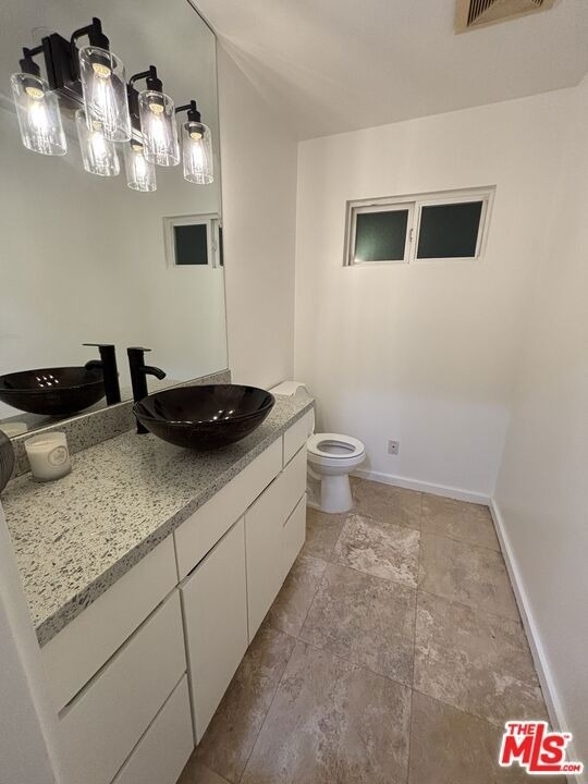 15147 Otsego Street - Photo 3