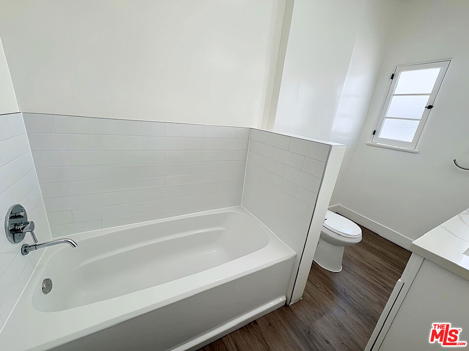 126 1/2 Hamilton Drive - Photo 11