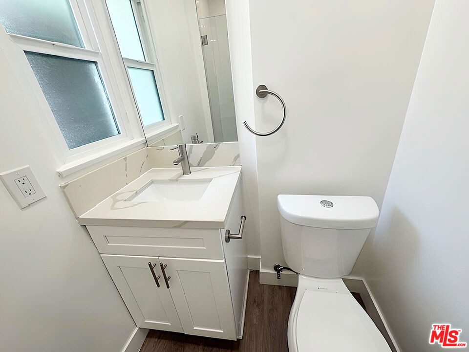 126 1/2 Hamilton Drive - Photo 8