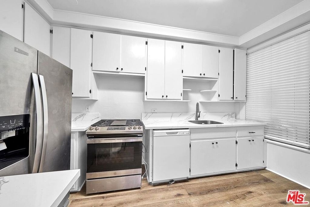 154 N Edgemont Street - Photo 2