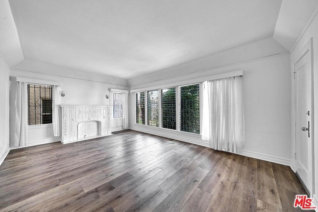 154 N Edgemont Street - Photo 3