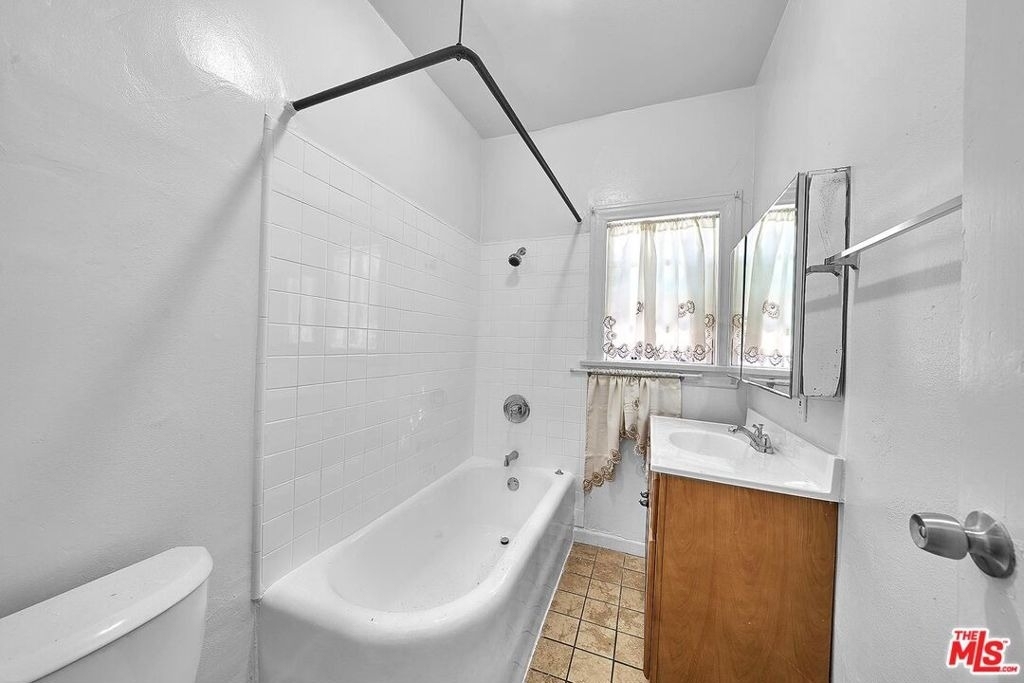 154 N Edgemont Street - Photo 9