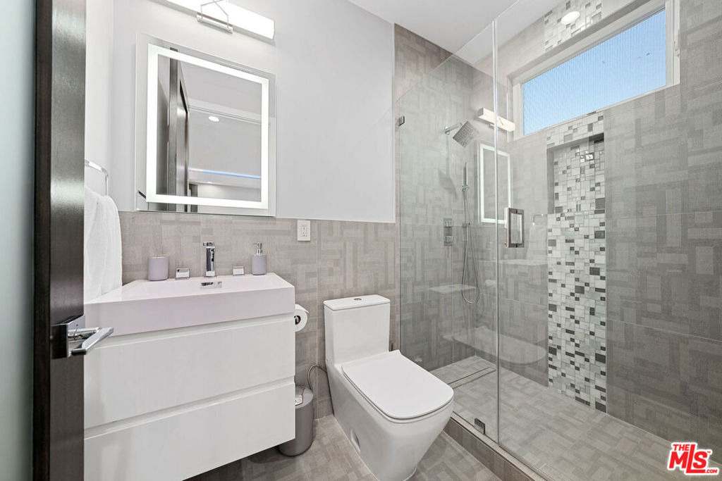 14817 Otsego Street - Photo 26