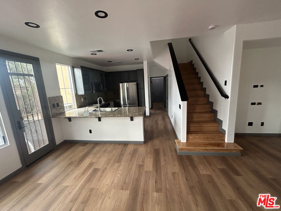 3630 W Medici Lane - Photo 5