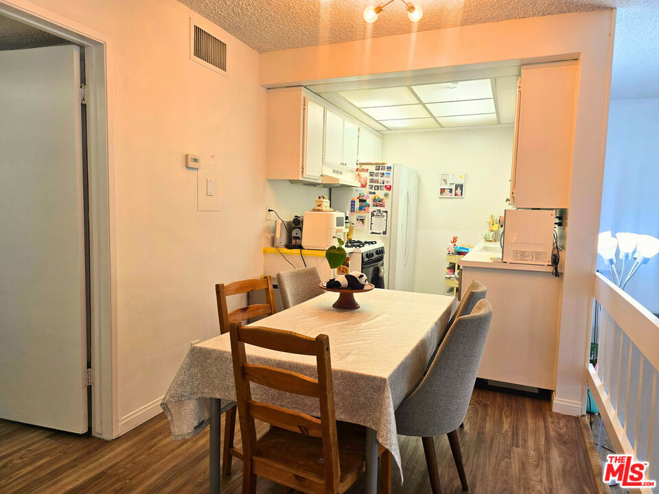 991 S Idaho Street - Photo 2