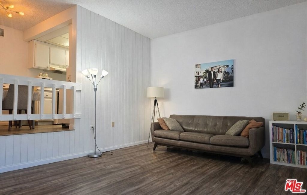 991 S Idaho Street - Photo 4