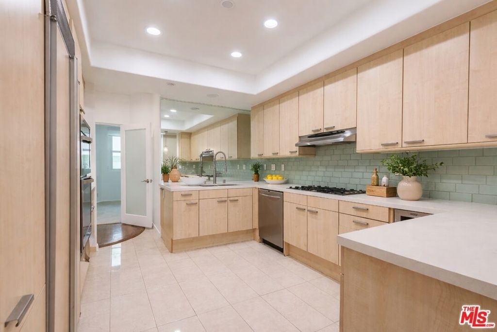 15425 Antioch Street - Photo 10
