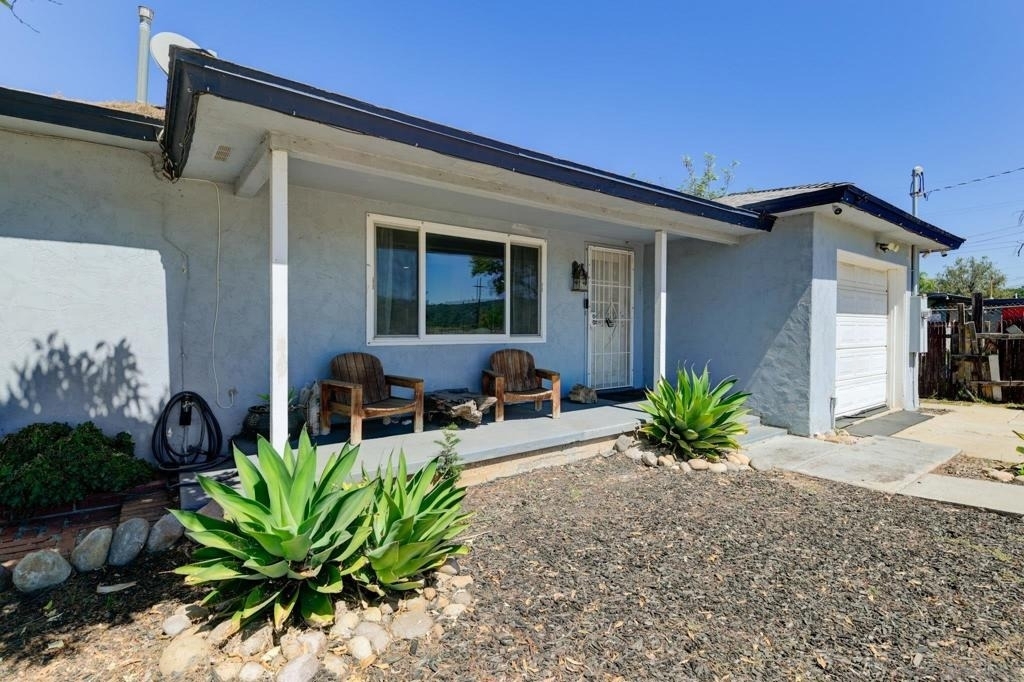12738 Lakeshore Drive - Photo 14