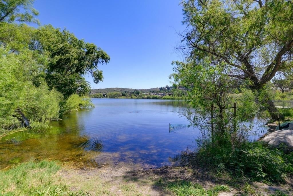12738 Lakeshore Drive - Photo 13