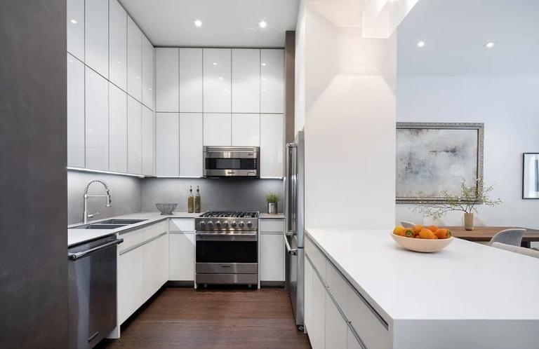 252 7th Avenue - Photo 2