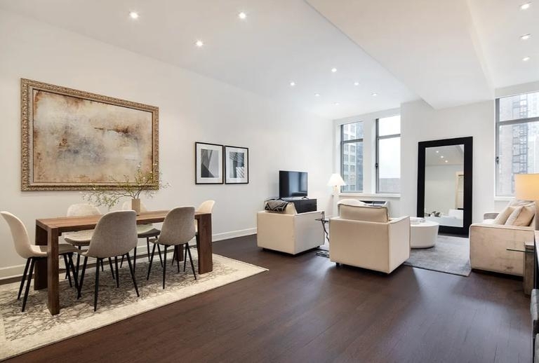 252 7th Avenue - Photo 0