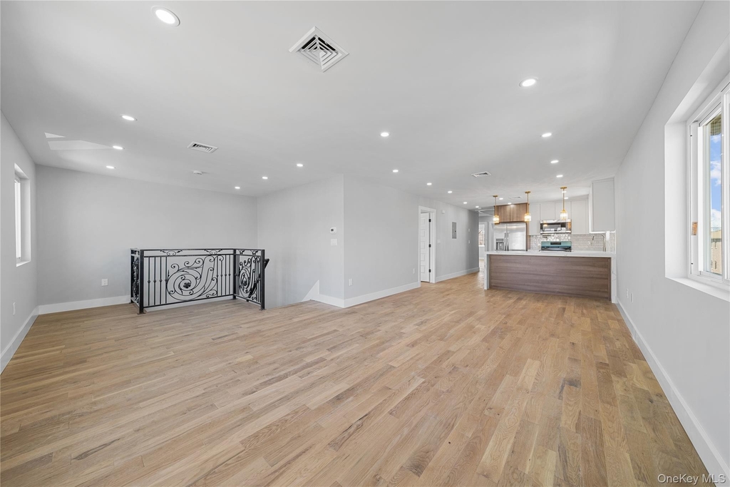 21916 141st Avenue - Photo 4