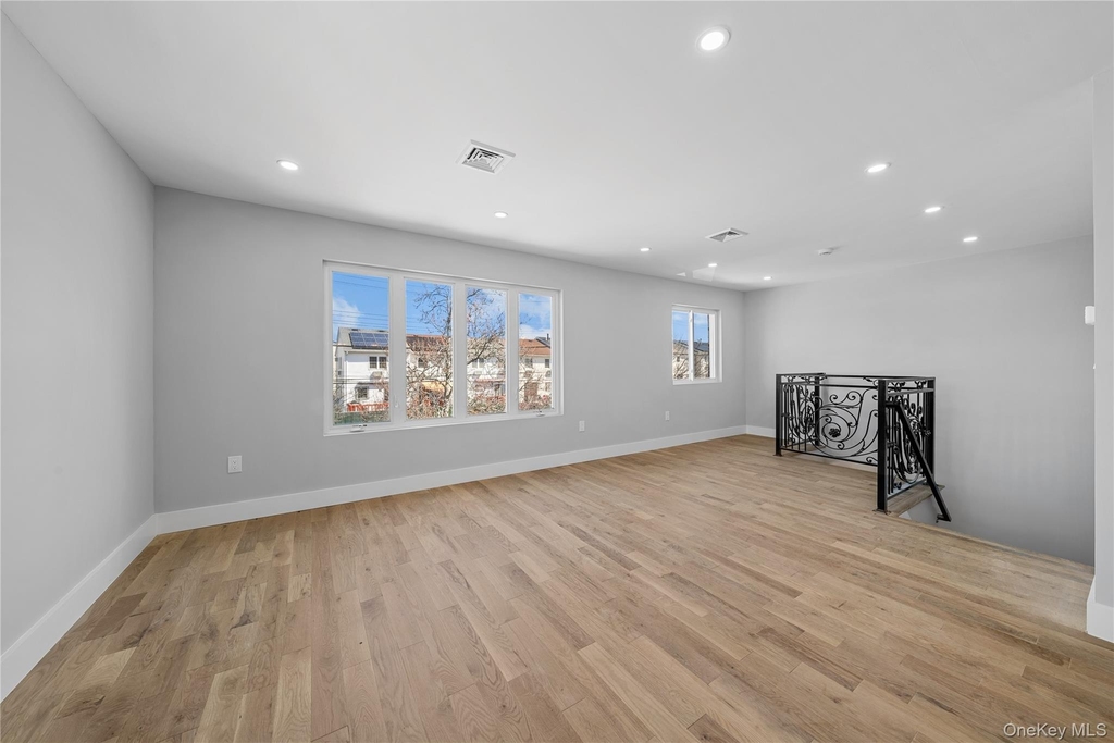 21916 141st Avenue - Photo 5