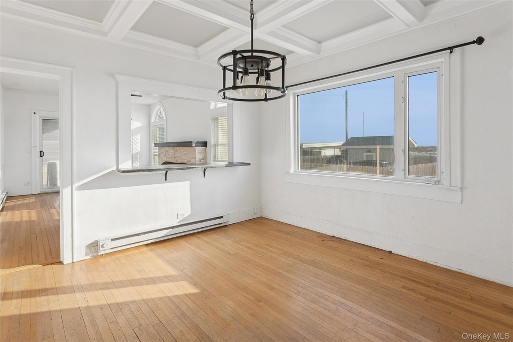 23 Troy Avenue - Photo 2