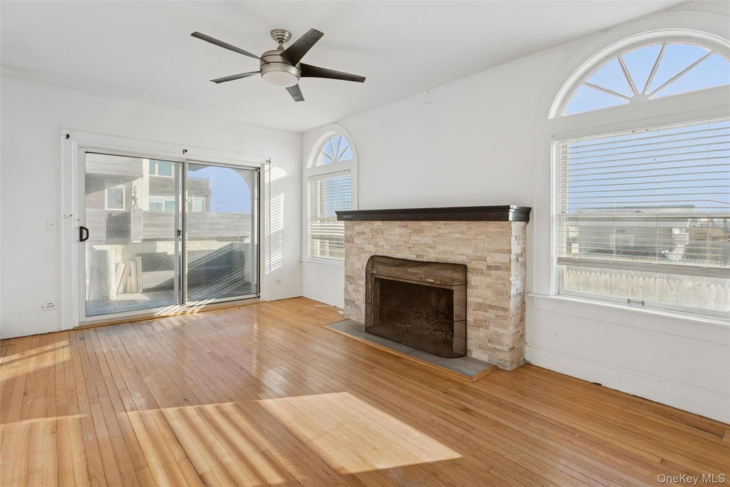 23 Troy Avenue - Photo 1
