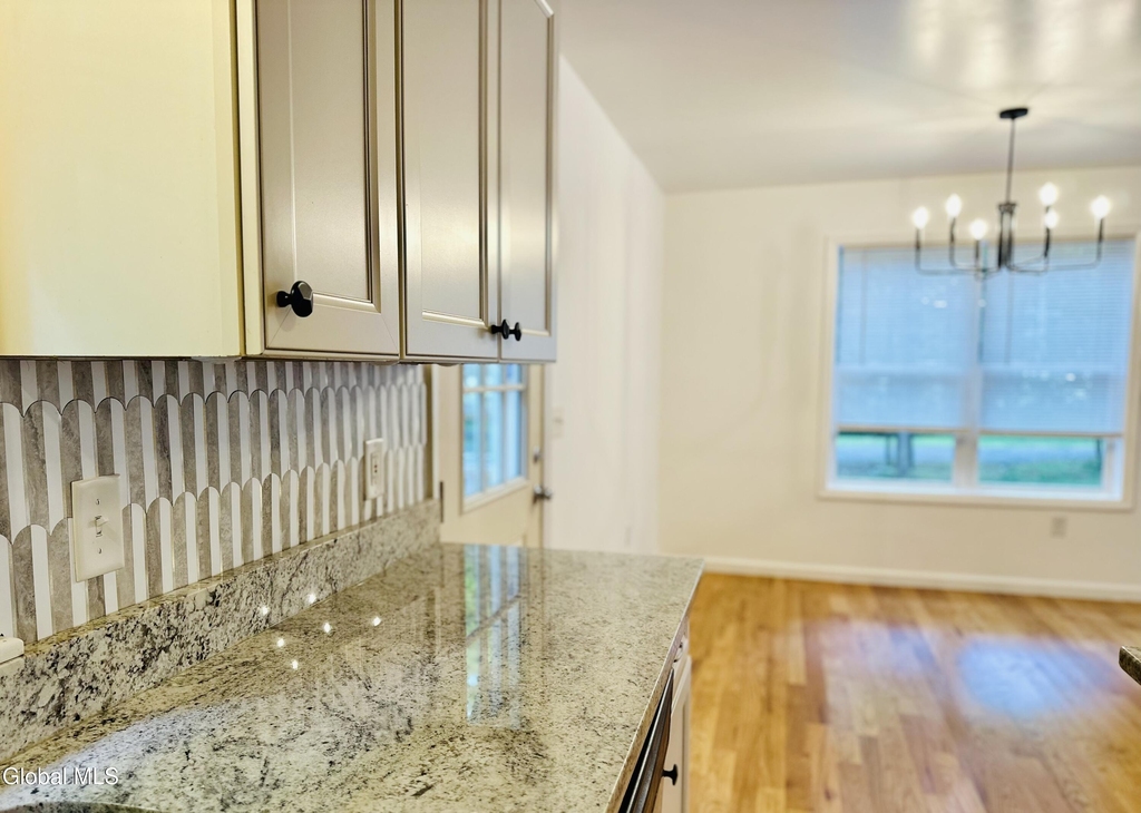 21 S Loughberry Road - Photo 6