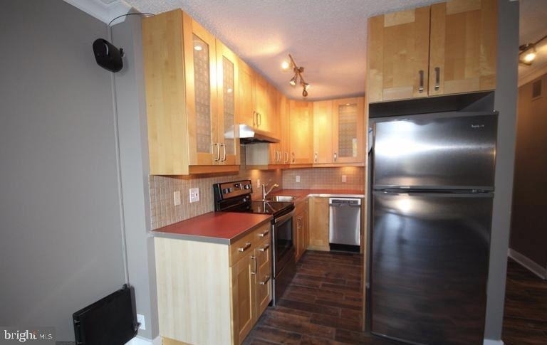 6800 Fleetwood Road - Photo 6