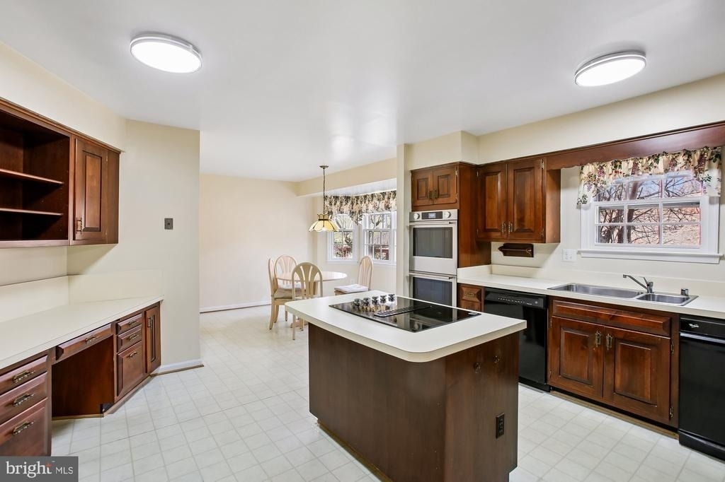 6604 Tina Lane - Photo 1