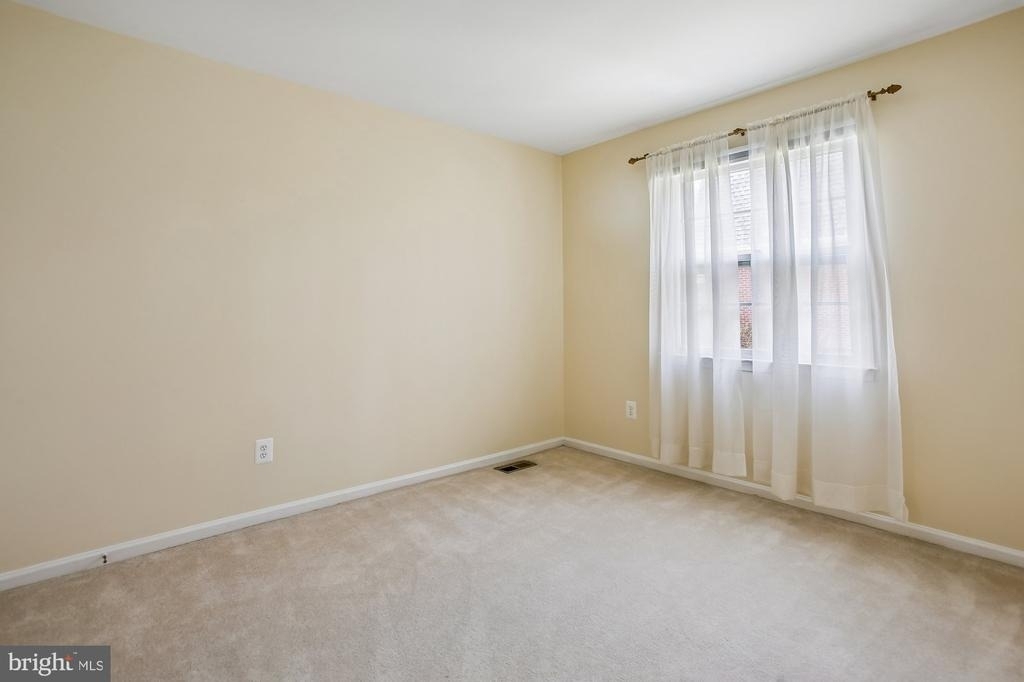 6604 Tina Lane - Photo 5