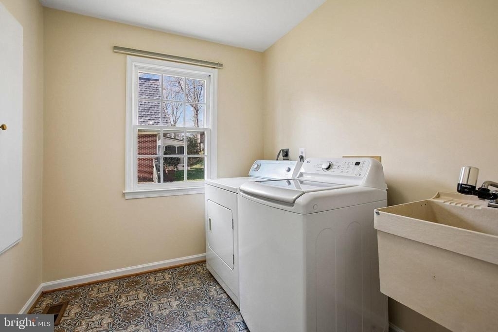 6604 Tina Lane - Photo 9