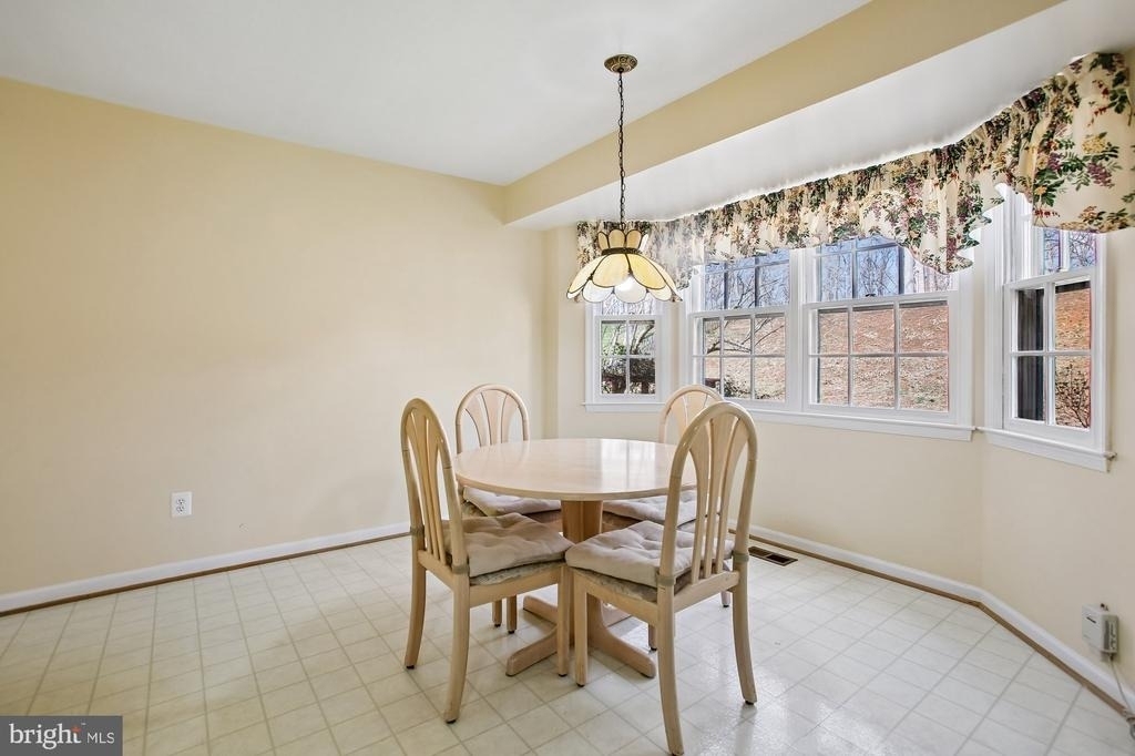6604 Tina Lane - Photo 4