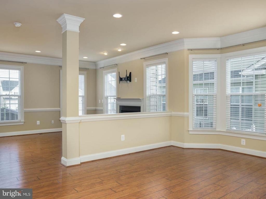 220 Centennial Drive - Photo 6