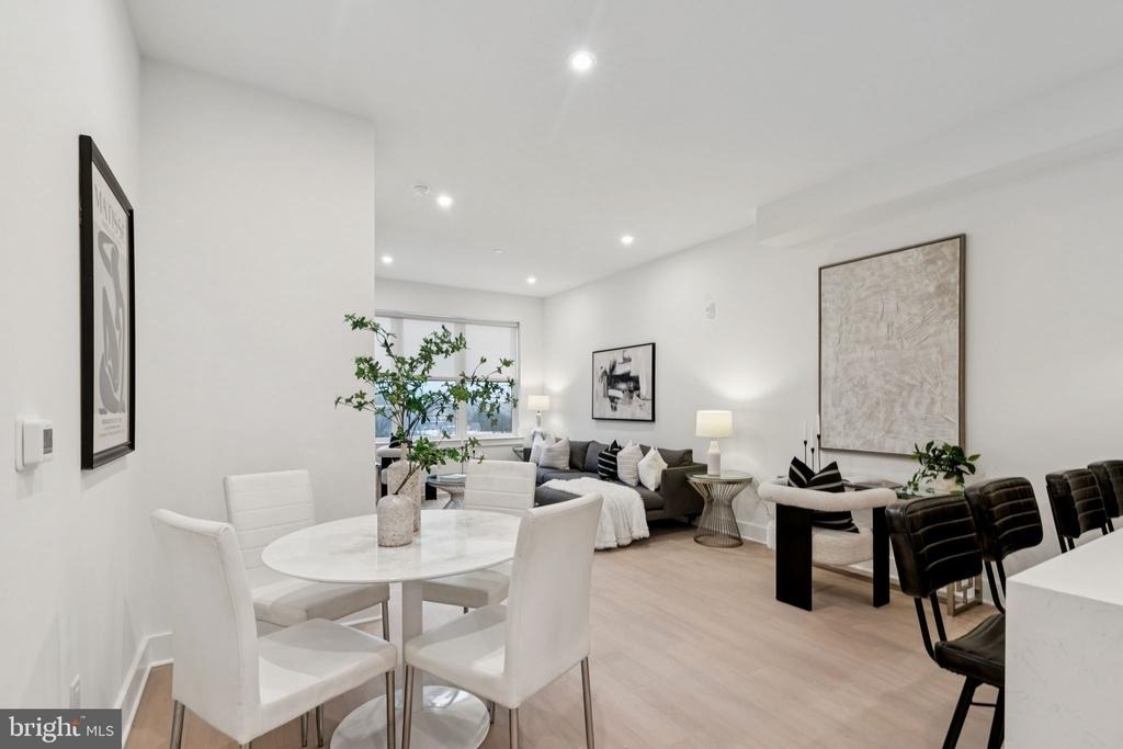 20 W Allens Lane - Photo 4