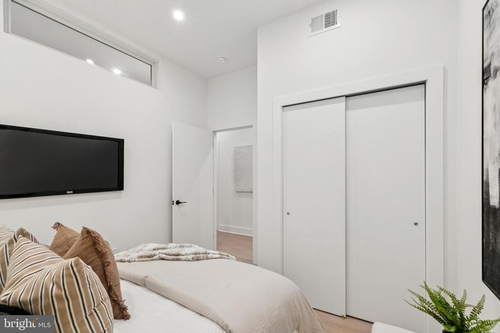 20 W Allens Lane - Photo 14
