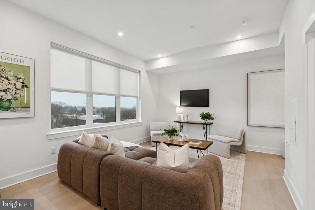 20 W Allens Lane - Photo 17