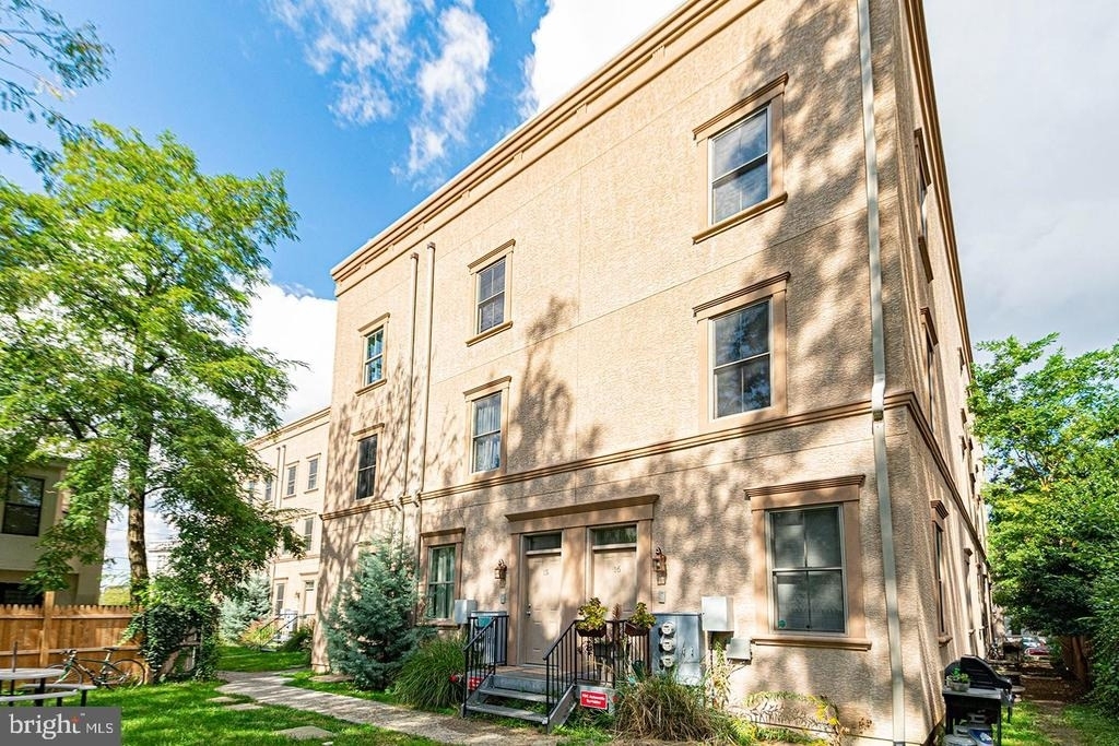 2012 W Girard Avenue - Photo 15