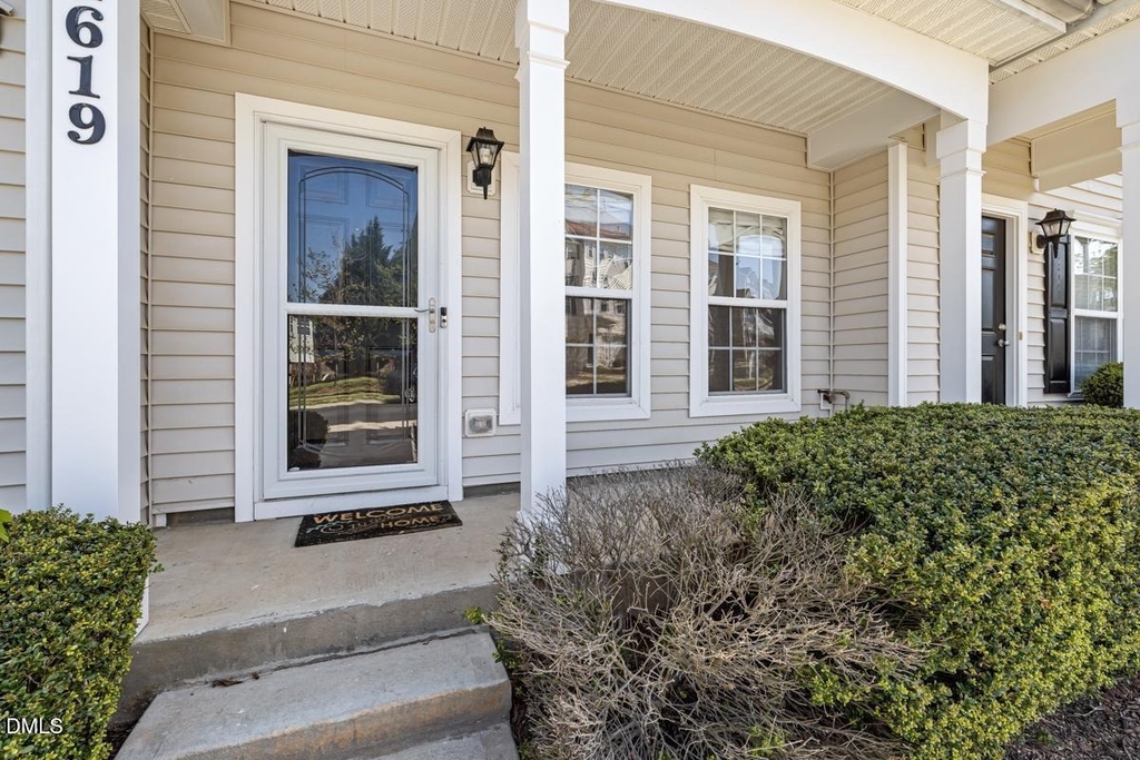1619 Snowmass Way - Photo 2