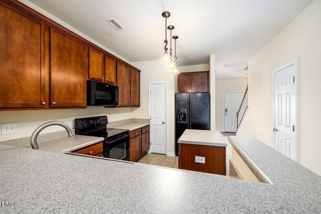 1619 Snowmass Way - Photo 4