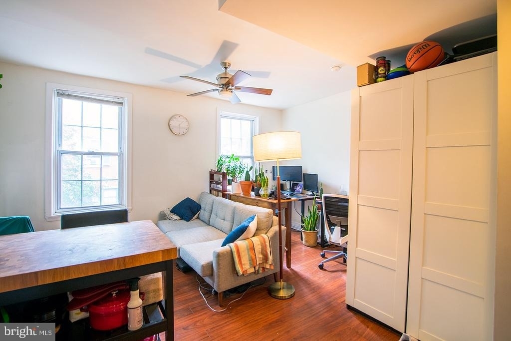 1431 Lombard Street - Photo 1