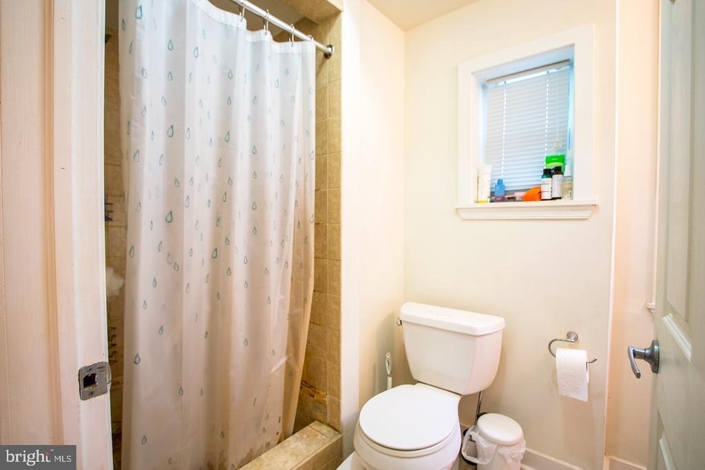 1431 Lombard Street - Photo 3