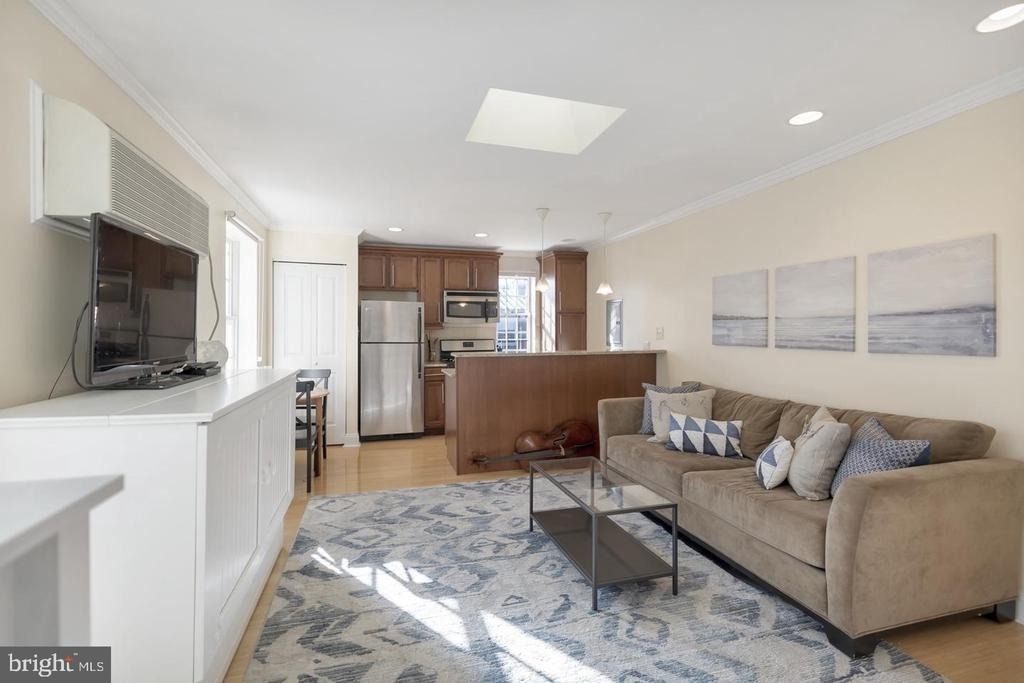 1716 Pine Street - Photo 3