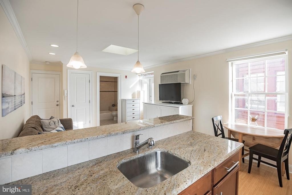 1716 Pine Street - Photo 13