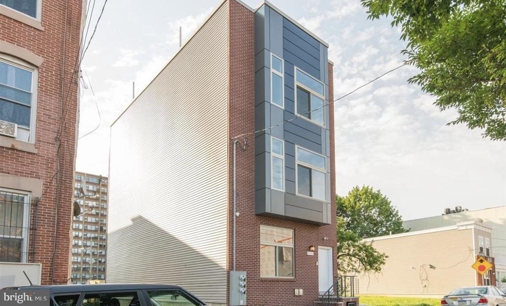 1251 N 15th Street - Photo 1