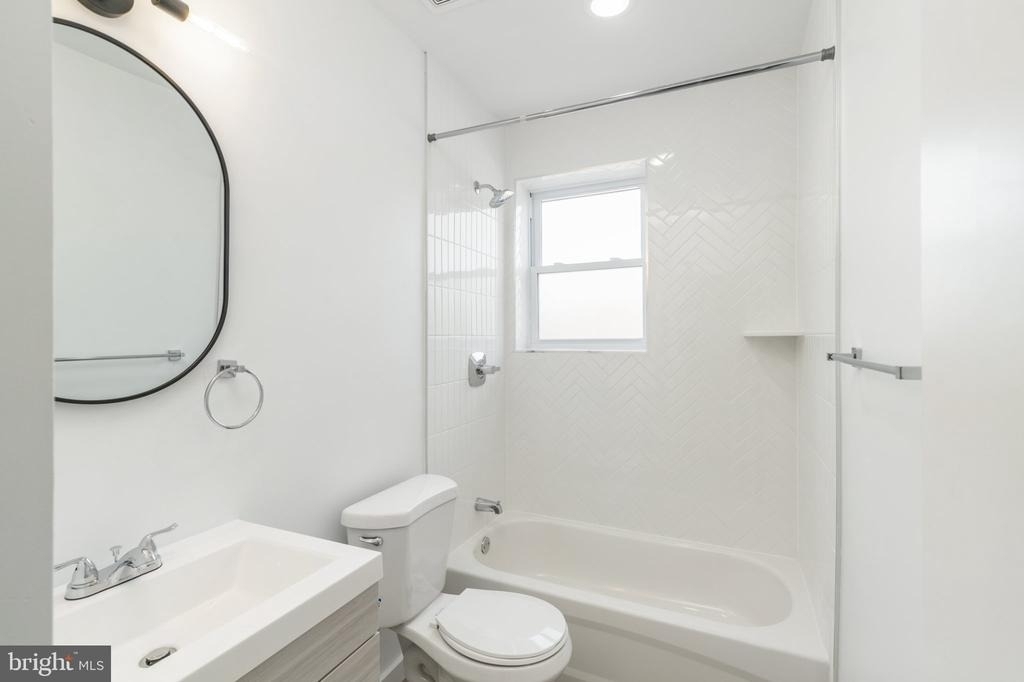 5758 Spruce Street - Photo 13