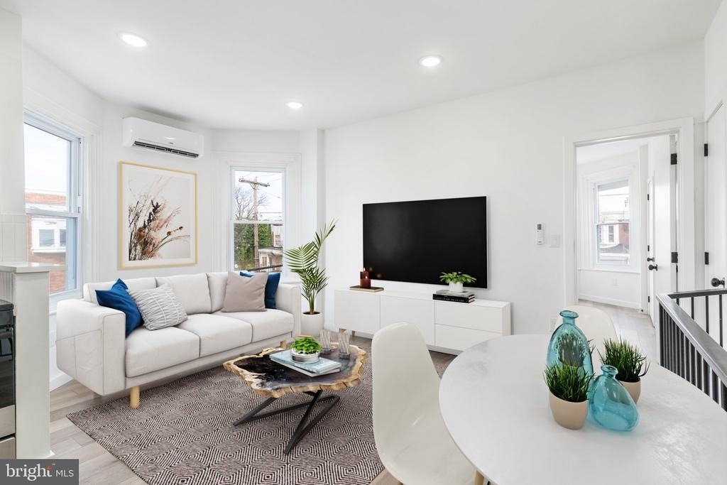 5758 Spruce Street - Photo 3