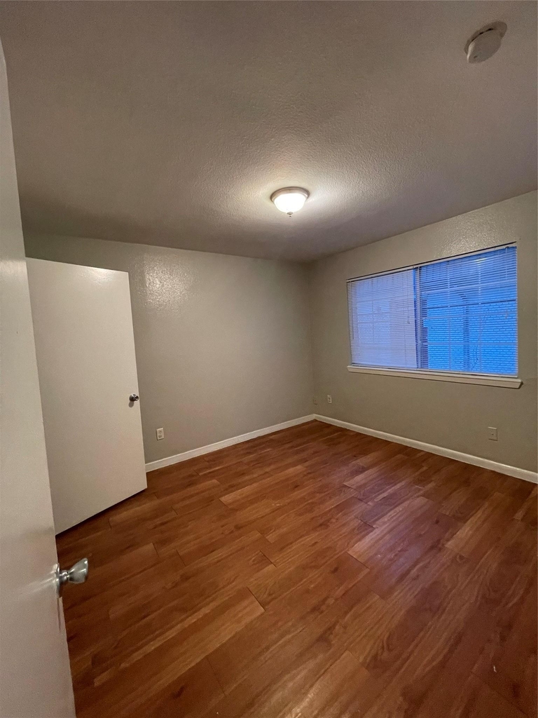 7206 Twin Crest Dr - Photo 5