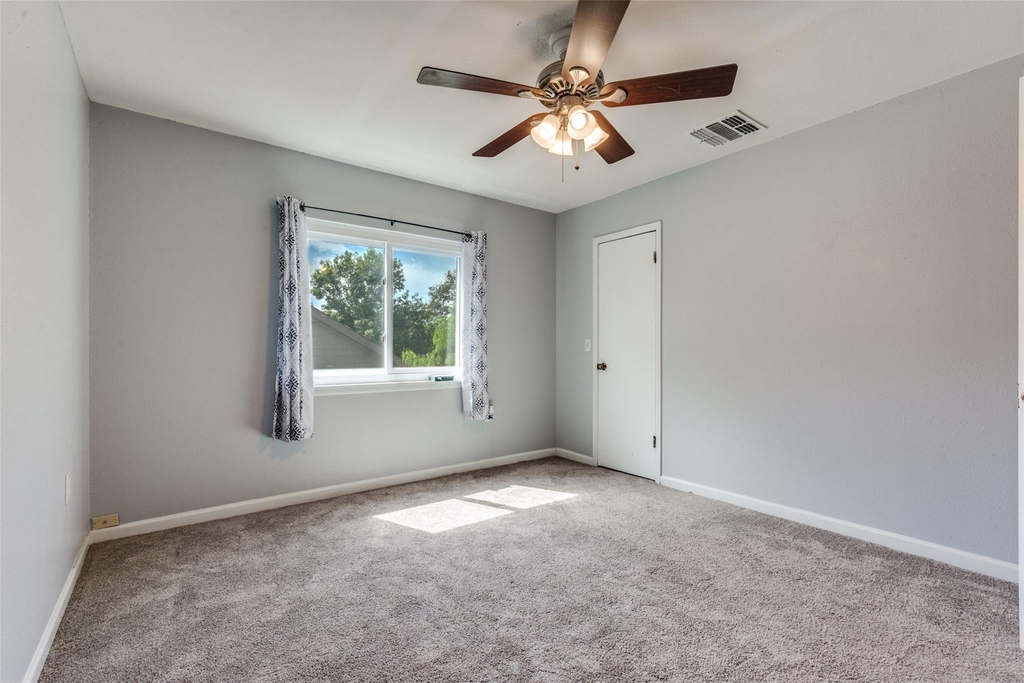 6719 Timberhill Dr - Photo 8