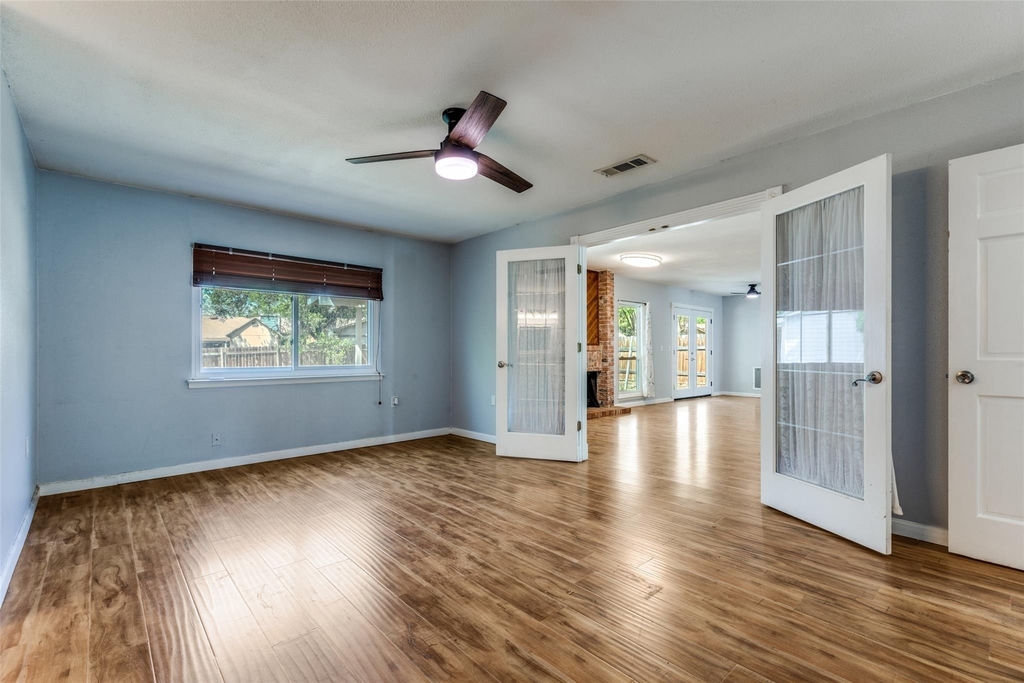 6719 Timberhill Dr - Photo 2